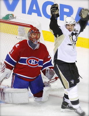 Crosby Celebrates Malkin's goal.